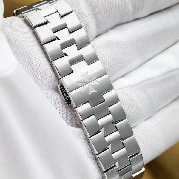 Vacheron Constantin Overseas 4500V/110A-B128